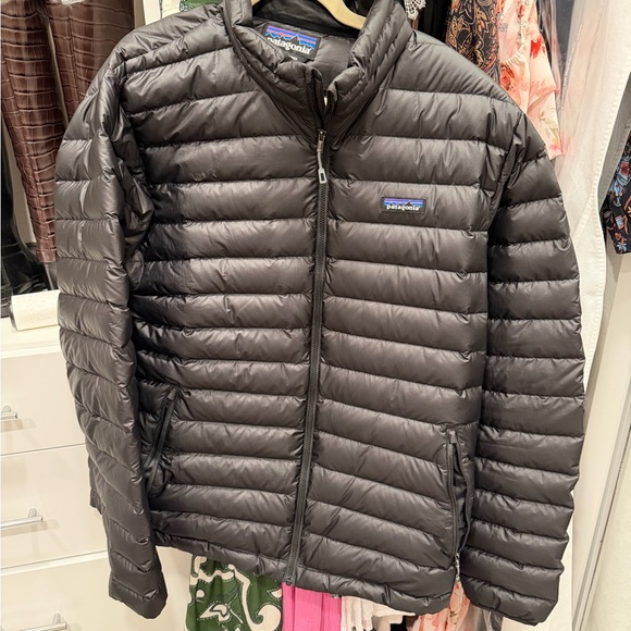 Patagonia Men's Black Puffer Jacket - Picture 6 of 8